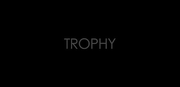  Trophy - Meana Wolf